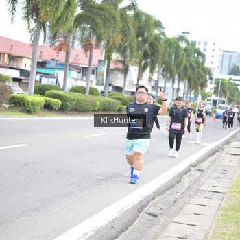 Runner Photo 3997631