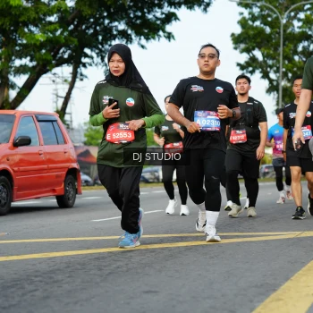 Runner Photo 3997640