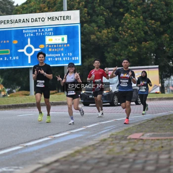 Runner Photo 3997642