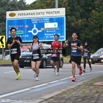 Runner Photo 3997674