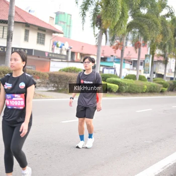 Runner Photo 3997675