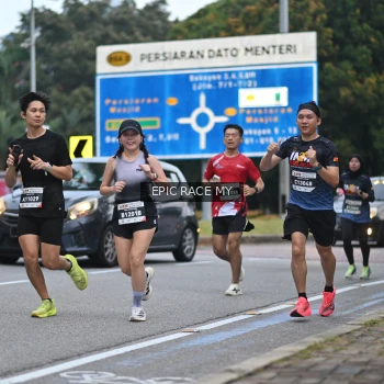 Runner Photo 3997684