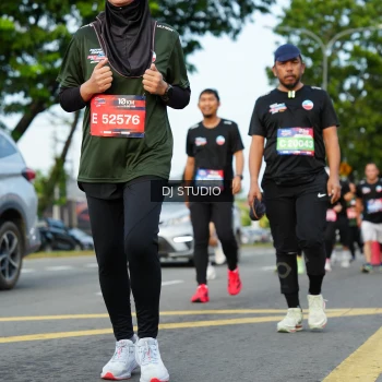 Runner Photo 3997765