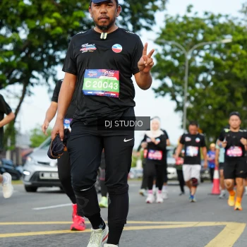 Runner Photo 3997773