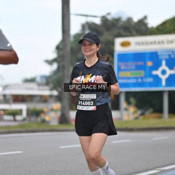 Runner Photo 3997776
