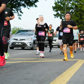Runner Photo 3997789