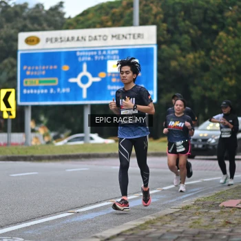 Runner Photo 3997865