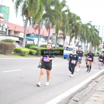 Runner Photo 3997873