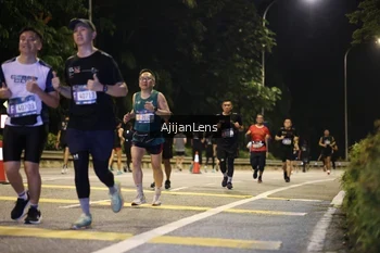 Runner Photo 3997875