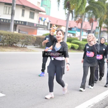 Runner Photo 3997980