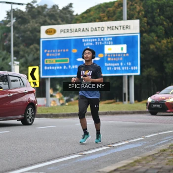 Runner Photo 3998024