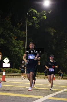 Runner Photo 3998032