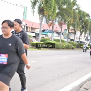 Runner Photo 3998151