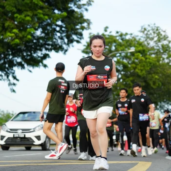 Runner Photo 3998170