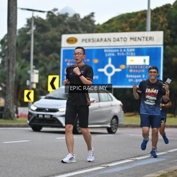 Runner Photo 3998355