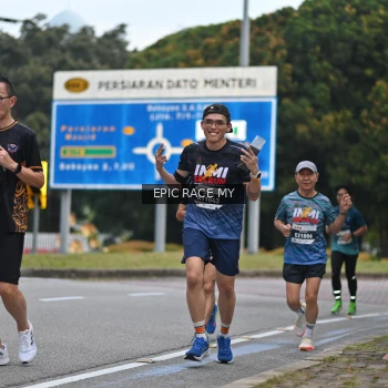Runner Photo 3998371
