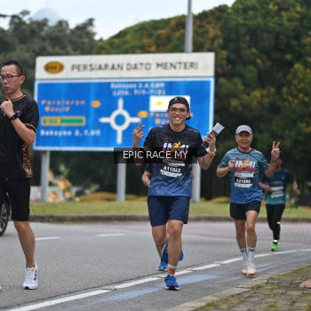 Runner Photo 3998373