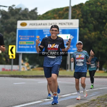 Runner Photo 3998380
