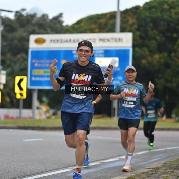 Runner Photo 3998382