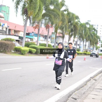 Runner Photo 3998390