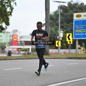 Runner Photo 3998470