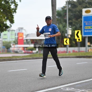 Runner Photo 3998535