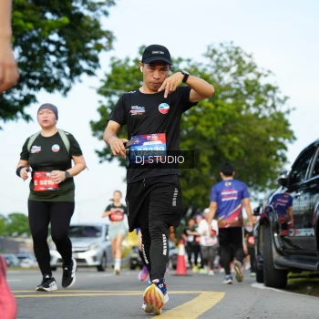 Runner Photo 3998536