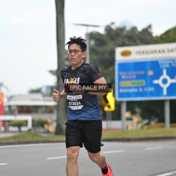 Runner Photo 3998578
