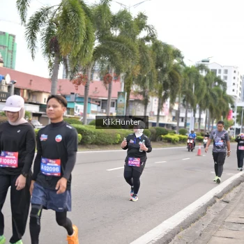 Runner Photo 3998592