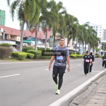 Runner Photo 3998612