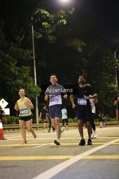 Runner Photo 3998621
