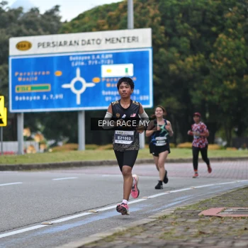 Runner Photo 3998635