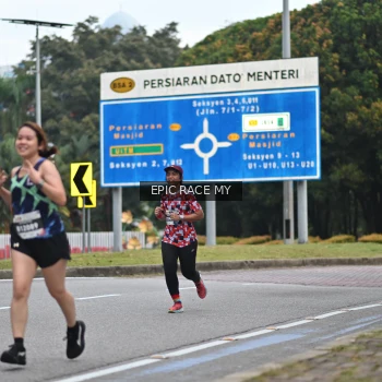 Runner Photo 3998675
