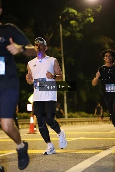 Runner Photo 3998677
