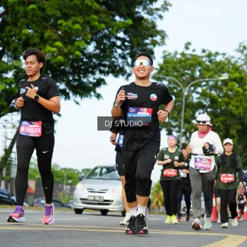 Runner Photo 3998685