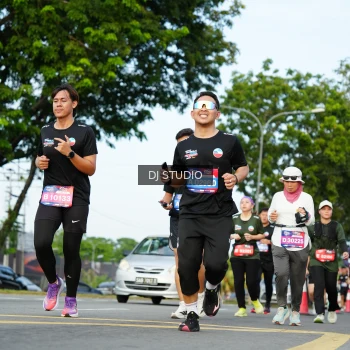 Runner Photo 3998686