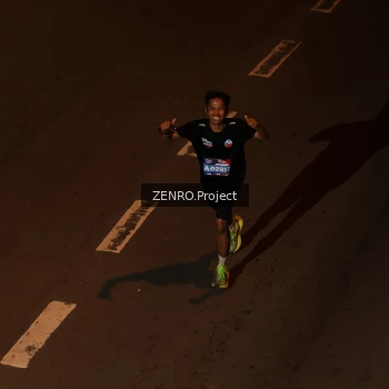 Runner Photo 3998704