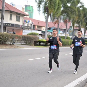 Runner Photo 3998730