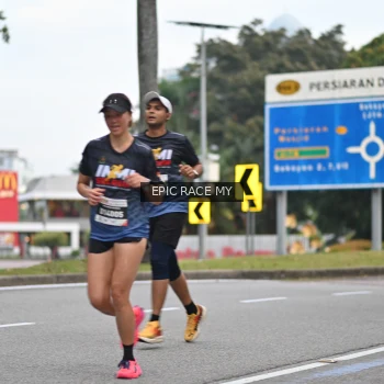 Runner Photo 3998757