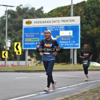 Runner Photo 3998775
