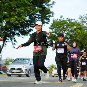 Runner Photo 3998810