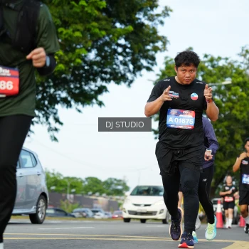 Runner Photo 3998836