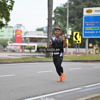 Runner Photo 3998853