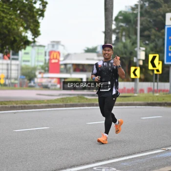 Runner Photo 3998860