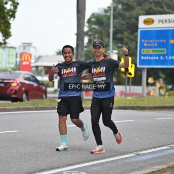 Runner Photo 3998873