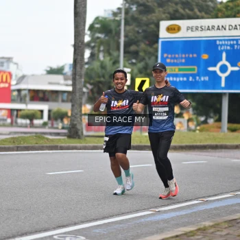 Runner Photo 3998876