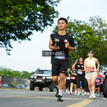 Runner Photo 3998883
