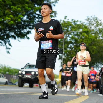 Runner Photo 3998894