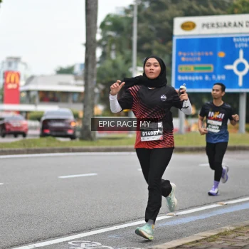 Runner Photo 3998905