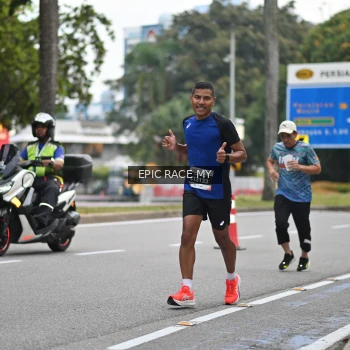 Runner Photo 3998990